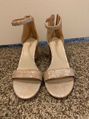 Seychelles Champagne Glitter Ankle-Strap Heels size 8.5